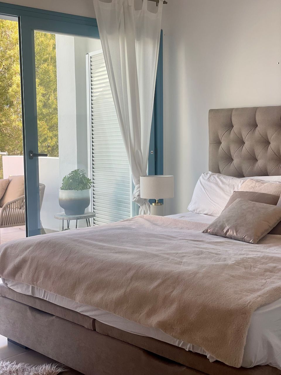 Resa estates ibiza huis huren cala tarida bedroom 1.jpg